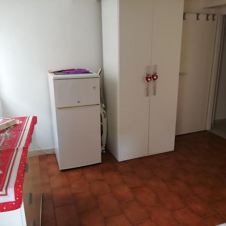 Appartamento Over The Rainbow - Cozy Studio In The Centre Of Ferrara Esterno foto