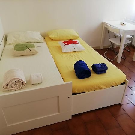 Appartamento Over The Rainbow - Cozy Studio In The Centre Of Ferrara Esterno foto