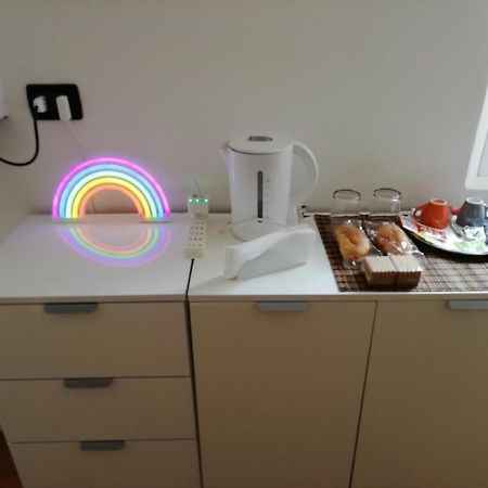 Appartamento Over The Rainbow - Cozy Studio In The Centre Of Ferrara Esterno foto